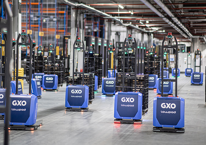 Foto GXO lanza una innovadora solución pionera en el sector para el proceso de salida con robots móviles autónomos.
